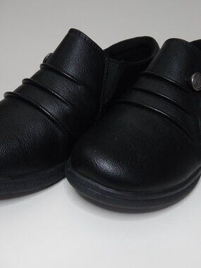 Women's Baretraps Black Size 6 Shoe Loafers